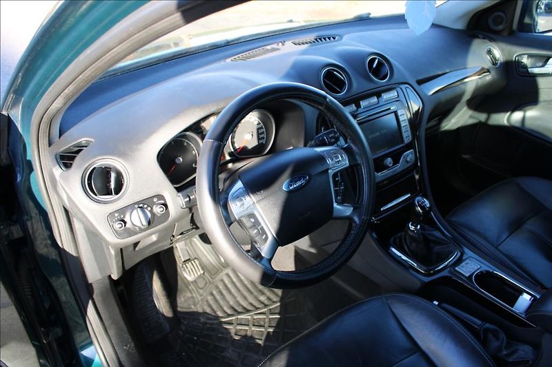 Ford Mondeo 2,0 TDCi  STK 9/27,DIG.KLIMA - fotka 10 z 26
