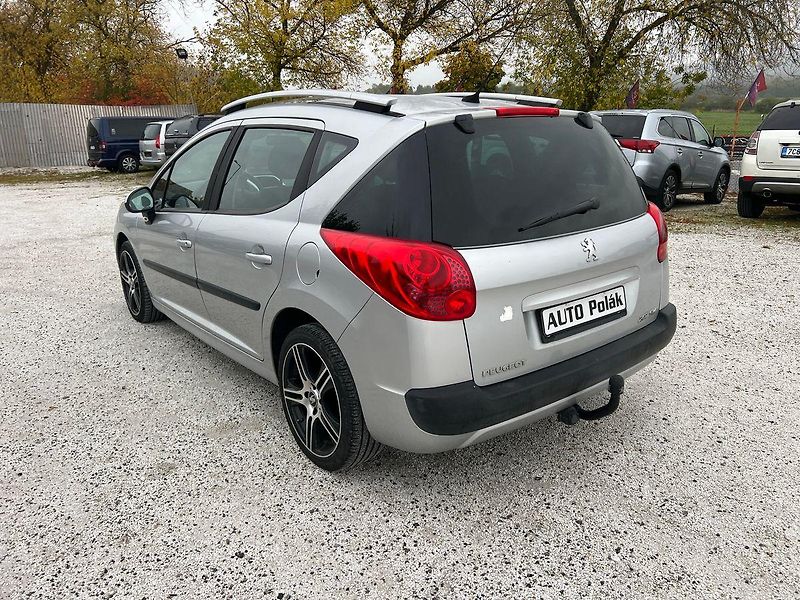 Peugeot 207 1.4 16V - fotka 14 z 14