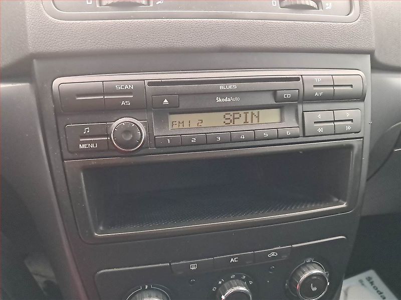 Škoda Yeti (2012) 1.4 TSI, Tempomat - fotka 12 z 15