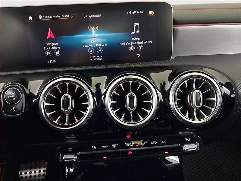 Mercedes-Benz CLA (2020) 200 d - fotka 12 z 19