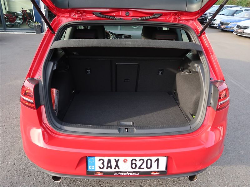 Volkswagen Golf 2,0 TSi,162kW,GTI,NovéČR - fotka 21 z 22