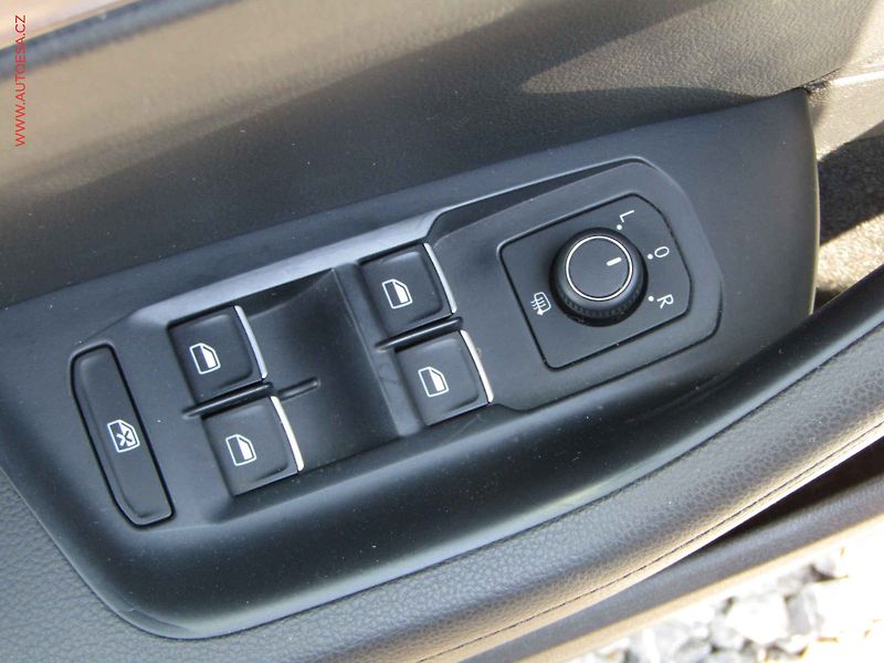 Volkswagen Passat (2015) 2.0TDi, DSG - fotka 11 z 20