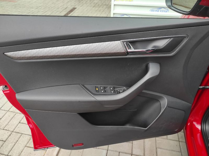 Škoda Karoq 2,0TDi 85kW STYLE,TZ,ČR - fotka 18 z 38