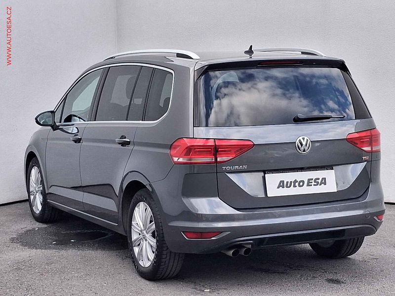 Volkswagen Touran (2017) 1.4 TSi, Highline, LED, TZ - fotka 6 z 20