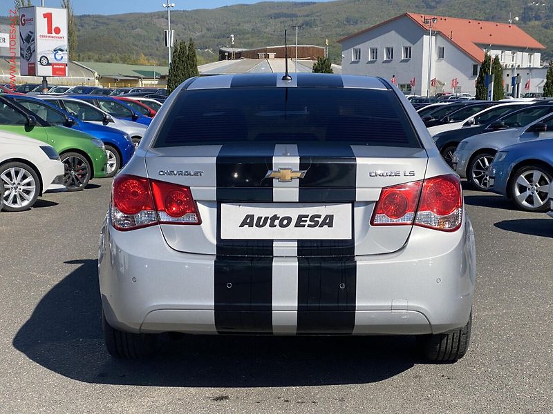 Chevrolet Cruze (2009) 2.0 VCDi, STK3/28 - fotka 5 z 14