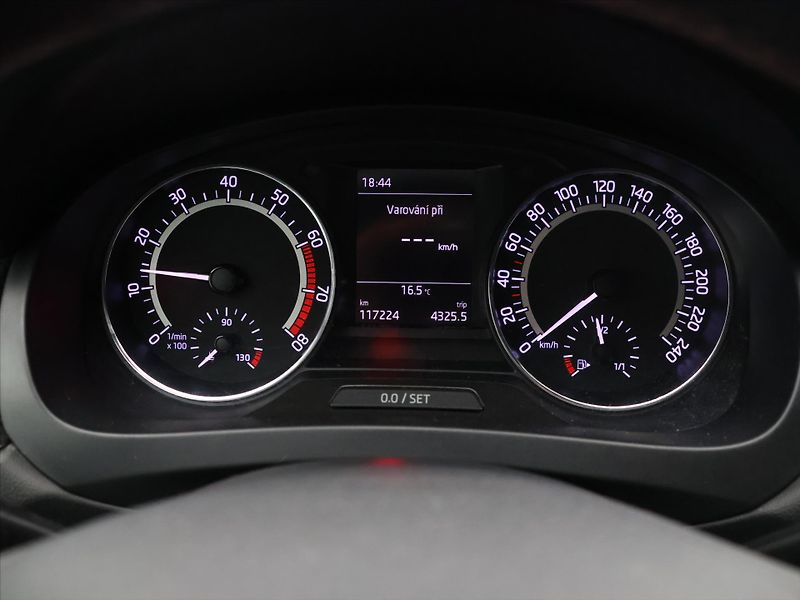 Škoda Rapid 1,0 TSI 81 kW Monte Carlo CZ - fotka 15 z 27