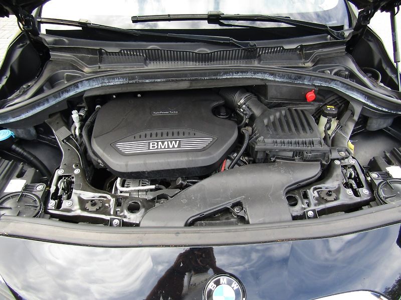 BMW Řada 2 (2019) GT 216D AUTOMAT - fotka 37 z 37