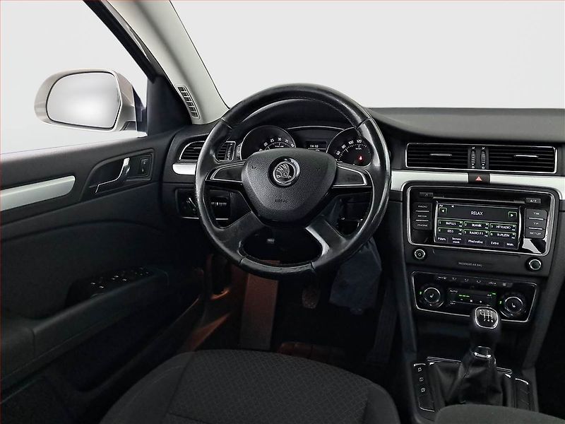 Škoda Superb (2013) Ambition 2.0 TDI, Xenony - fotka 7 z 25