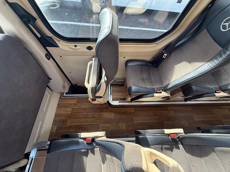 Mercedes-Benz (2019) 519CDI XXL / 3.0 V6 / 24+1   - fotka 9 z 16