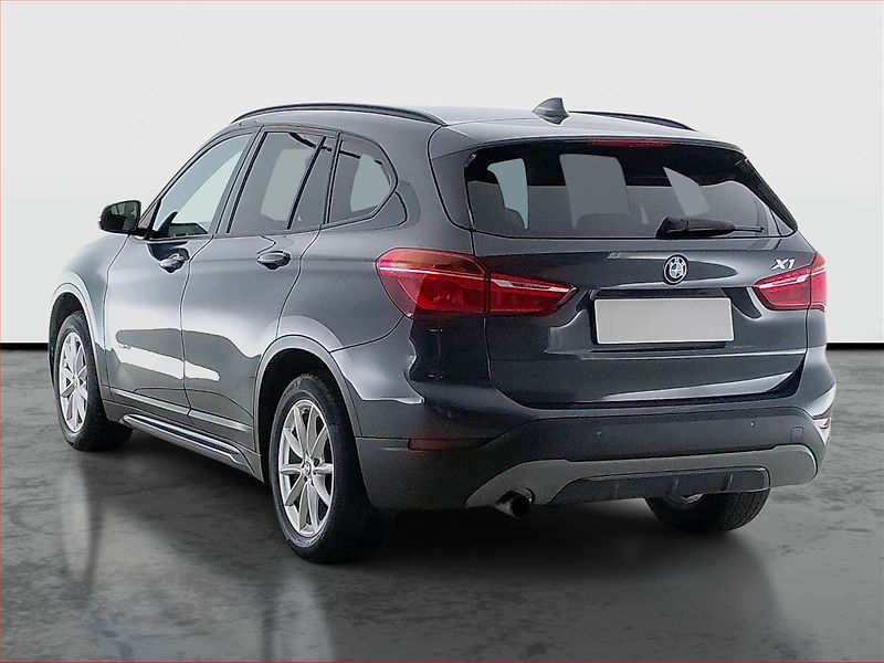 BMW X1 (2016) sDrive18d, Automat, Serv.kniha - fotka 4 z 21