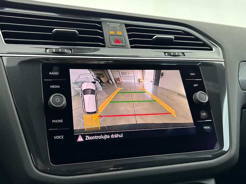 Volkswagen Tiguan R-Line 4MOT DSG - fotka 24 z 31