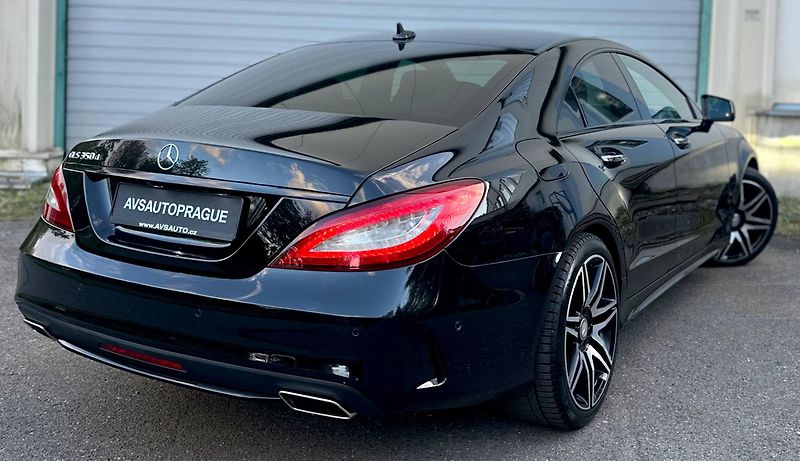 Mercedes-Benz CLS (2016) 350D 3.0 V6 190KW AMGLINE C218 - fotka 4 z 33