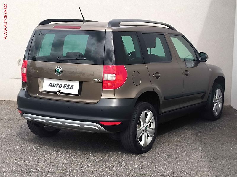 Škoda Yeti (2012) 1.2 TSi, Family, xenon - fotka 4 z 18