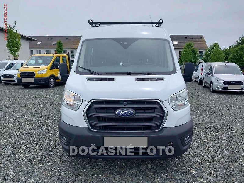 Ford Transit (2021) 2.0TDCi L3H2 6míst, Trend - fotka 2 z 15