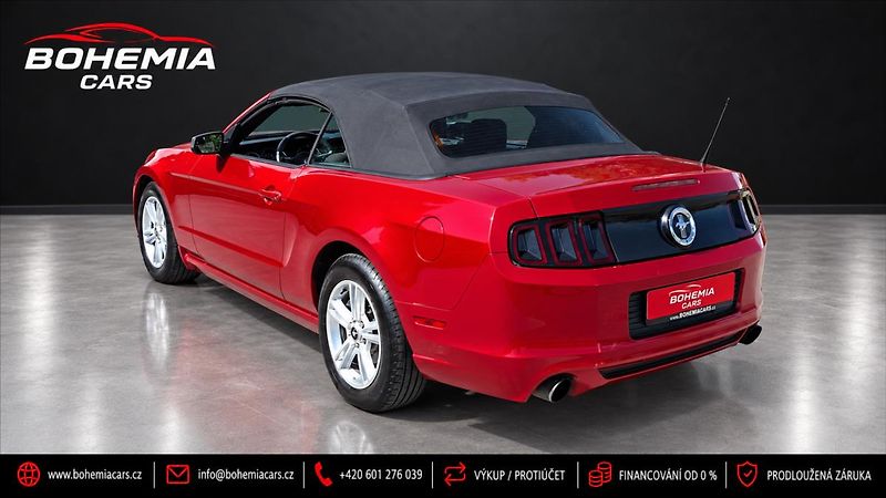 Ford Mustang 3,7 V6 227 Kw cabrio - fotka 10 z 33