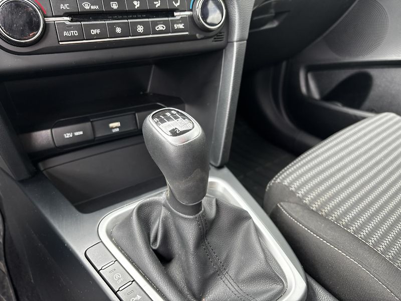 Kia Ceed (2023)  Exclusive 1.5 T-GDI (118 kW) - fotka 10 z 15