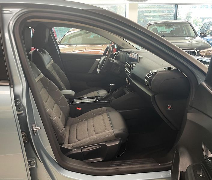 Citroën C4 1.2 PT, 96 kW, FEEL, ČR, 1.MAJ - fotka 11 z 27