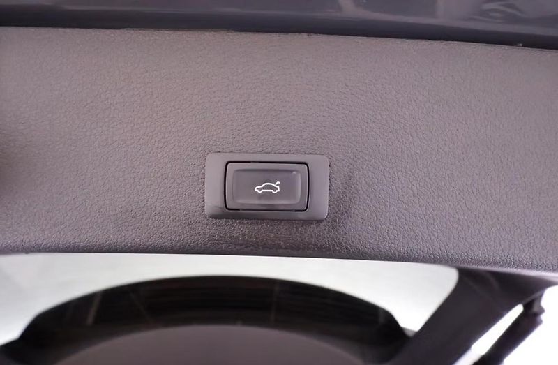 Audi Q8 e-tron 55 Quattro Kamera SoH 92% LED - fotka 10 z 27