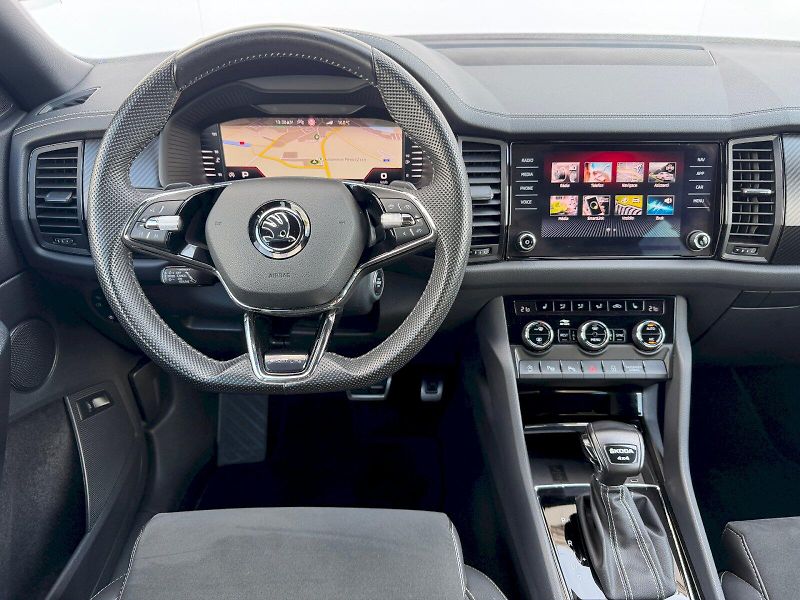 Škoda Kodiaq (2022) 2.0 TSI 140kW 4x4 SportLine DS - fotka 9 z 35