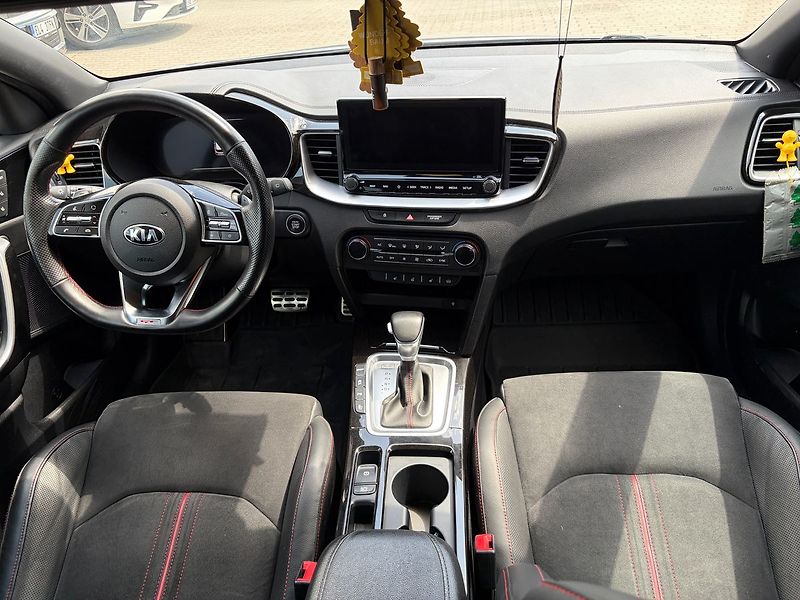 Kia Pro_Ceed 1.6 T-GDI 150kW GT-Line AT - fotka 9 z 10