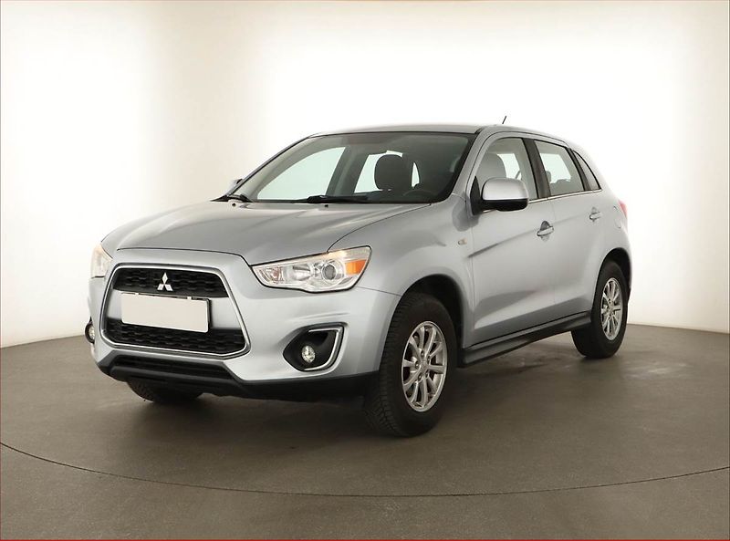 Mitsubishi ASX (2016) 1.6 MIVEC, Tempomat - fotka 2 z 14