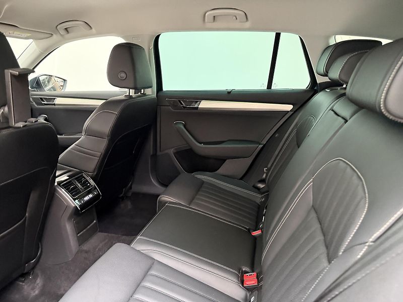Škoda Superb 1.5 TSI 110kW ACT L&K Combi - fotka 13 z 15