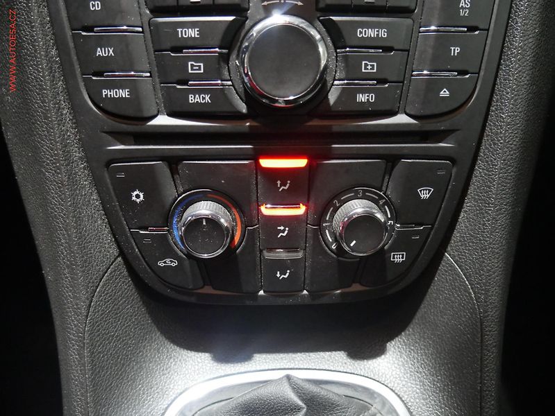 Opel Meriva (2012) 1.4T, ČR, AC, temp - fotka 14 z 16
