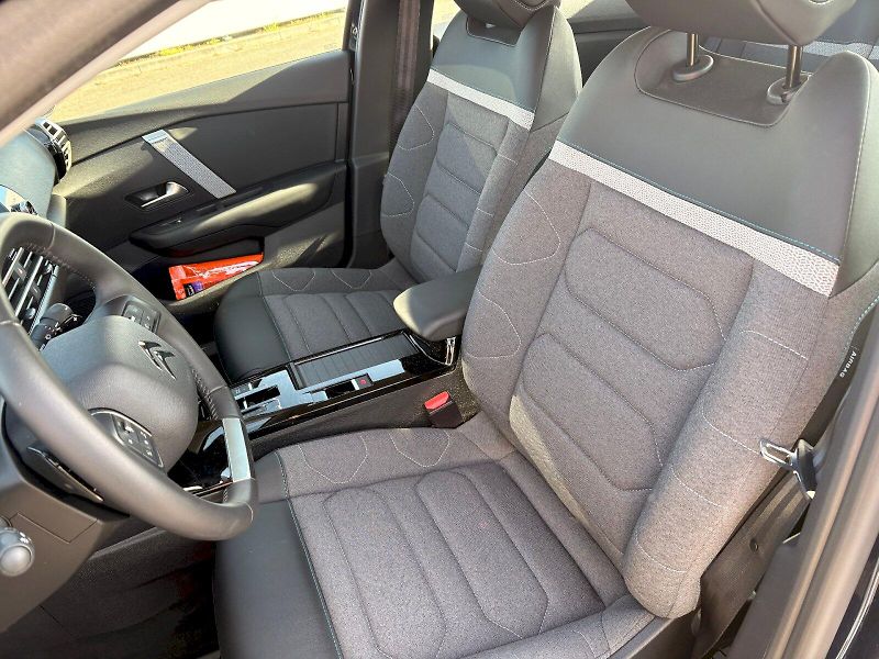 Citroën C4 (2024) X Plus 1,2 PureTech EAT8 - fotka 9 z 27