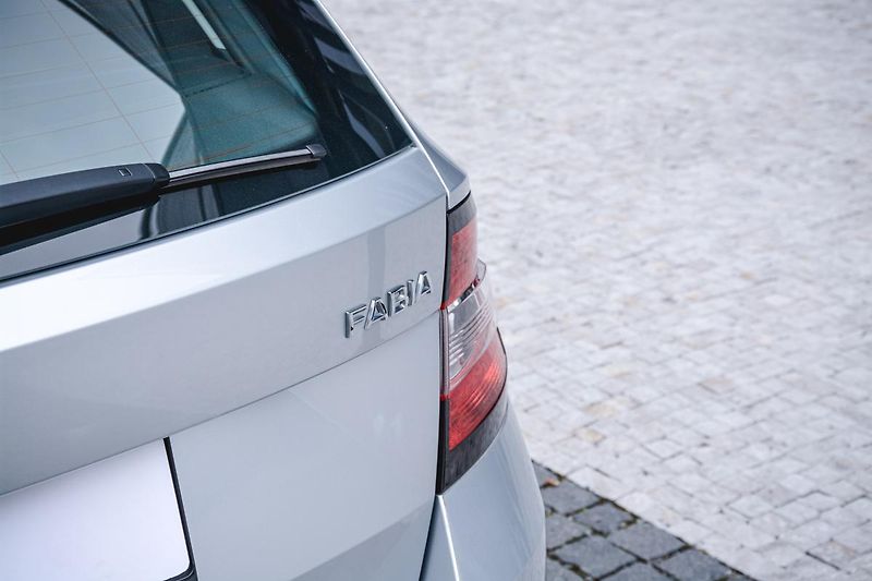 Škoda Fabia (2017) III 1.0 55kw Style Combi 1 MAJ - fotka 16 z 38