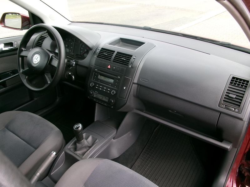 Volkswagen Polo (2006) 1,4 16V COMFORT AC ISOFIX - fotka 23 z 26