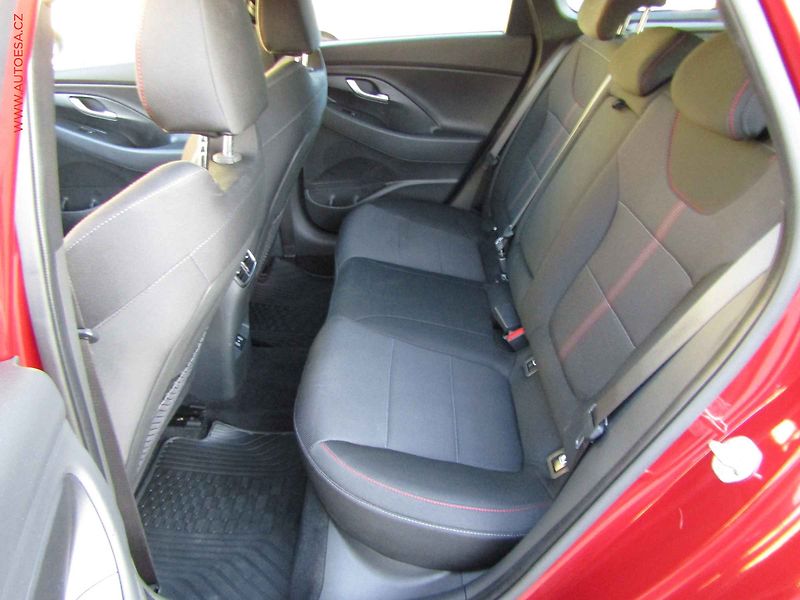 Hyundai i30 (2025) 1.5, 1.maj,ČR, AT, STK1/29 - fotka 10 z 23