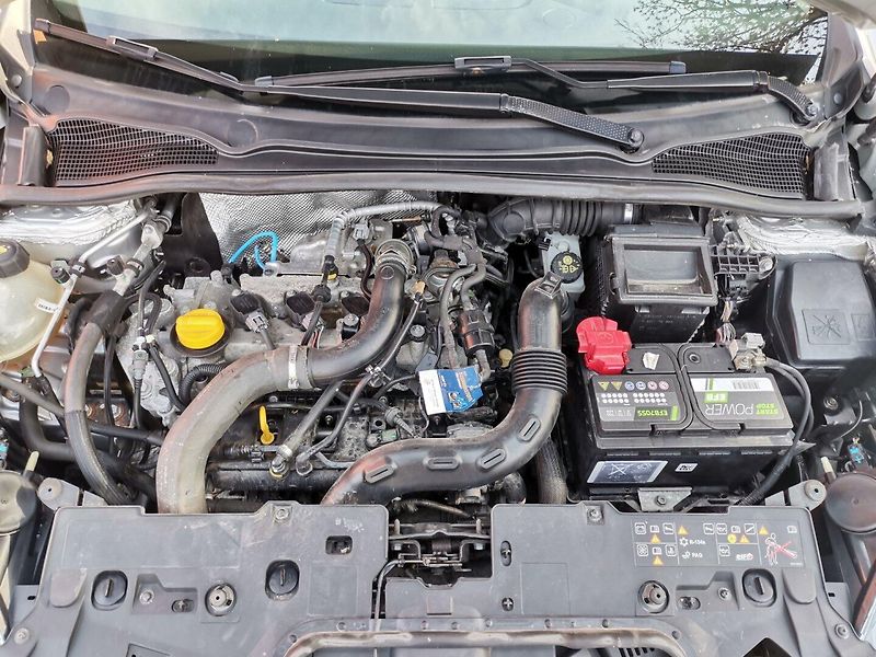 Renault Clio (2016) 1.2TCe 87kw AUT Limited PDC - fotka 19 z 28