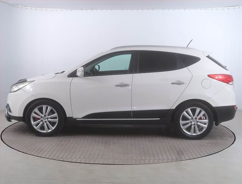 Hyundai ix35 (2013) 2.0 CRDi, 4X4, Automat - fotka 3 z 15