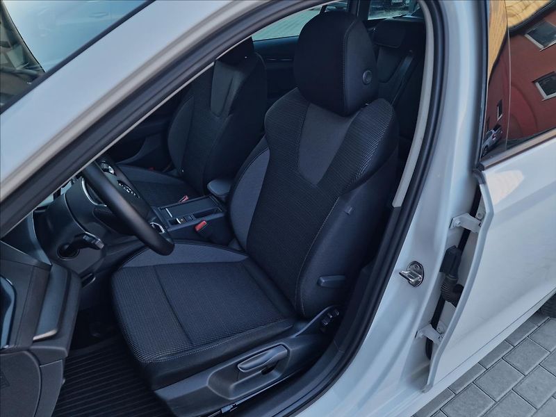 Škoda Octavia 2.0TDI,původ ČR,1.Majitel - fotka 38 z 50