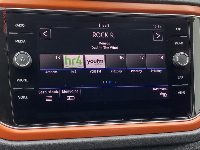 Volkswagen T-Roc (2018) 1.0 TSi, Comfortline, TZ, LED - fotka 14 z 17