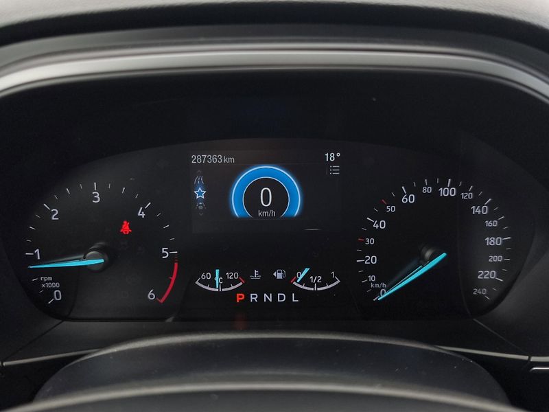 Ford Focus (2023) TITANIUM 1.5 EcoBlue 84kW, ČR, - fotka 16 z 27