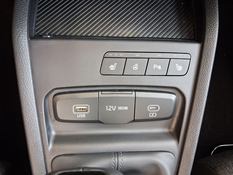 Kia Stonic (2026)  1,0 T-GDi GPF SPIN    - fotka 10 z 10