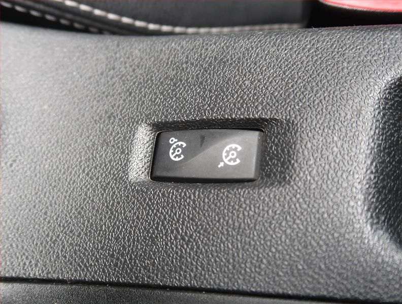 Renault Fluence (2010) 1.6 16V, po STK, jezdí výborně - fotka 16 z 18