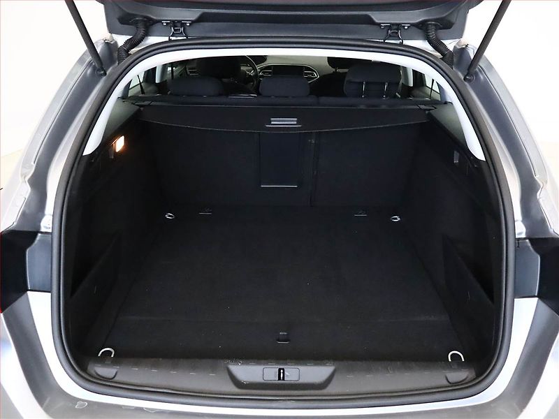 Peugeot 308 (2019) 1.2 PureTech, Serv.kniha - fotka 11 z 16