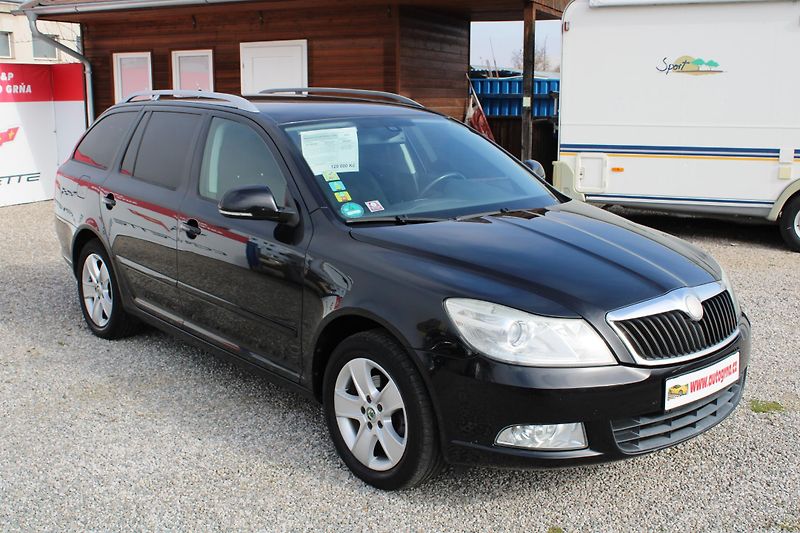 Škoda Octavia (2009) 1,4TSI KLIMA TEMPOMAT EL.OKNA  - fotka 1 z 15