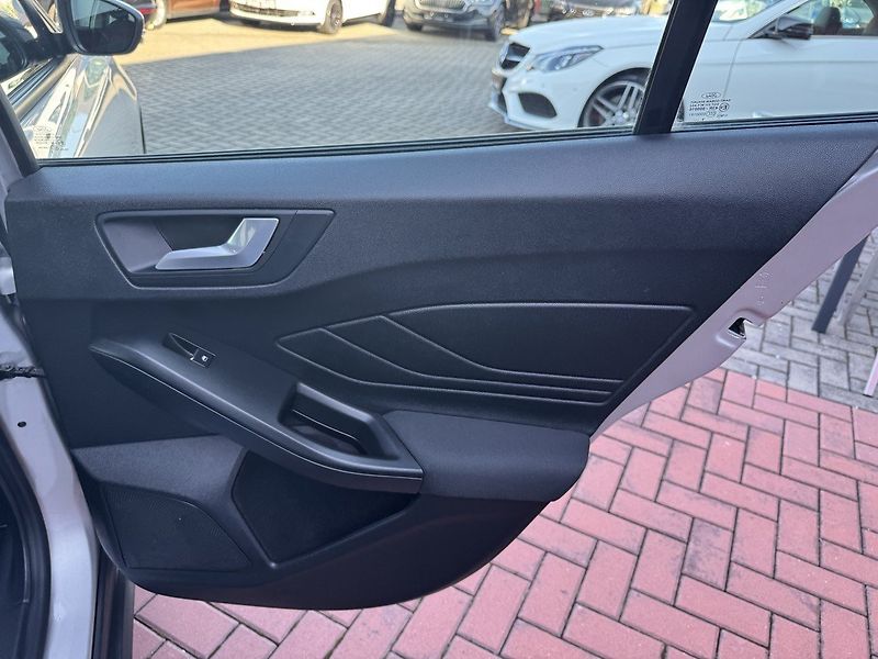 Ford Focus (2020) 1.5EcoBlue Digi Klima Tempomat - fotka 19 z 49