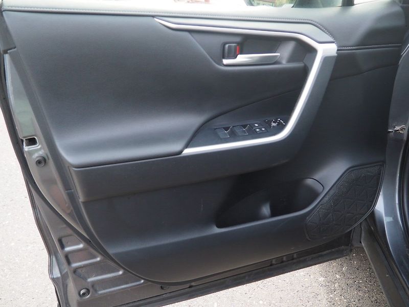 Toyota RAV4 (2019) 2.5 Hybrid, Automat - fotka 9 z 36