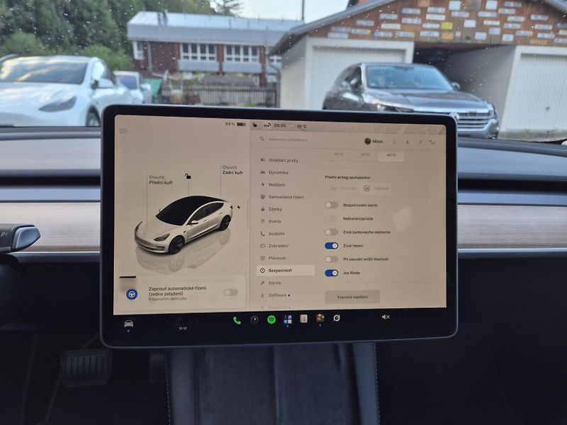 Tesla Model 3 LONG RANGE DUAL MOTOR SOH 96% - fotka 27 z 48