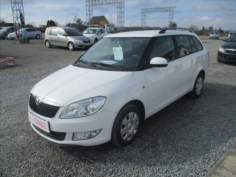 Škoda Fabia 1,4 i 16v, klima,vyhř.sedadla, - fotka 3 z 25