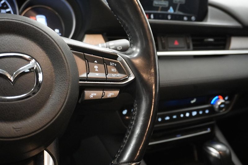 Mazda 6 2.2 SKYACTIV-D PREMIUM AUT. - fotka 16 z 31