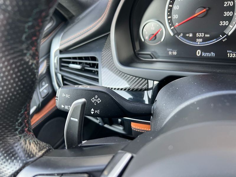 BMW X6 M 4.4 V8 512 kW-Akrapo - fotka 26 z 49