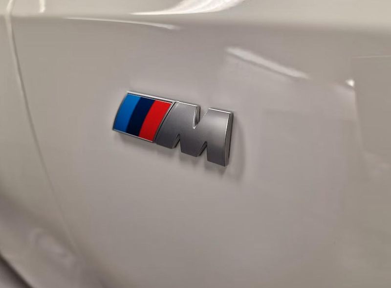 BMW i5 eDrive40 Touring M Kamera Taž. - fotka 11 z 12
