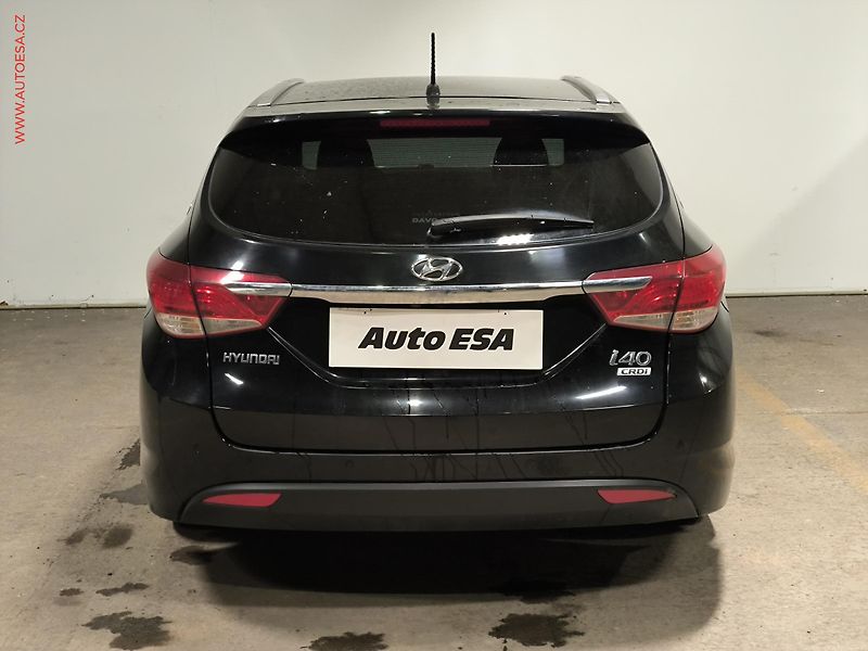 Hyundai i40 (2013) 1.7CRDi, ČR, AT, navi, xenon - fotka 5 z 17