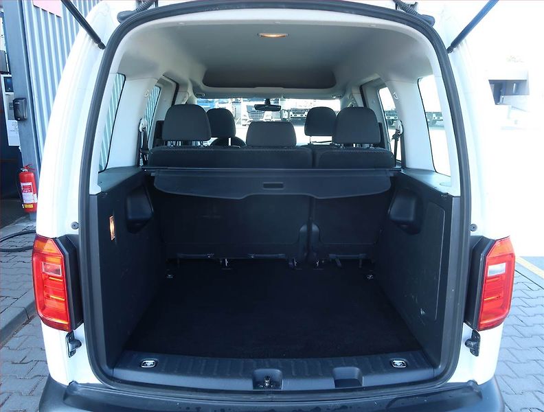 Volkswagen Caddy (2019) 2.0 TDI 4MOTION, 5Míst, ČR - fotka 13 z 17