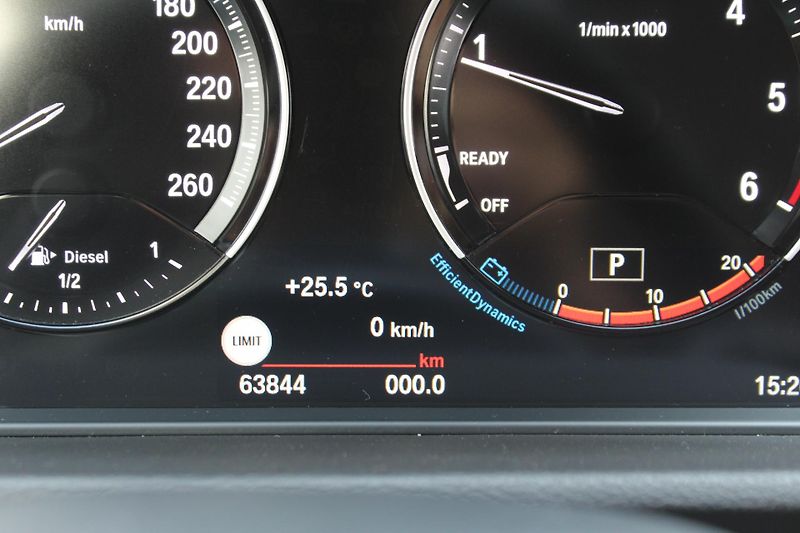 BMW X1 xDrive18d - fotka 13 z 22